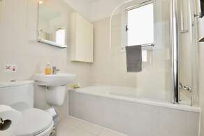 Villa Sleeps 8 With Private Pool