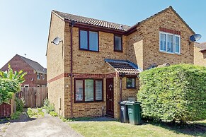 Lovely 2-bed House in Kent - Parking Available