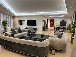 Seafront Luxury Suites Jeddah Corniche