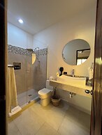El Encanto Inn