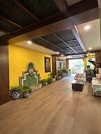 El Encanto Inn