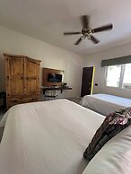 El Encanto Inn