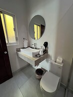 El Encanto Inn