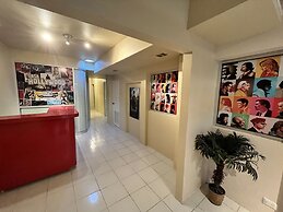 CASA HOLLYWOOD