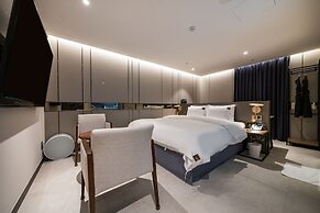 TheOne Hotel