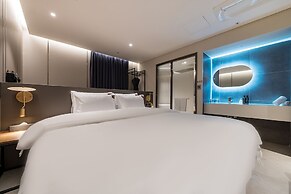 TheOne Hotel