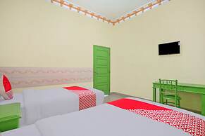 OYO 2596 Homestay Hj. Suharti