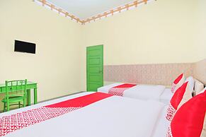 OYO 2596 Homestay Hj. Suharti