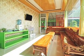 OYO 2596 Homestay Hj. Suharti