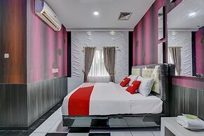 Super OYO 4010 Zaara Guest House Syariah