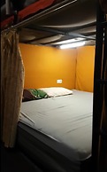 Rubikz Hostel & Cafe