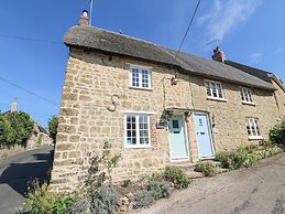 Dormouse Cottage