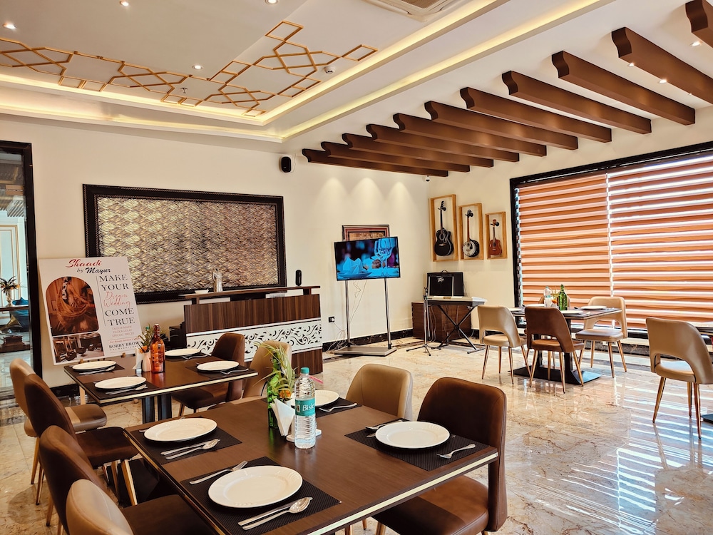 Mayur Hotel & Resort