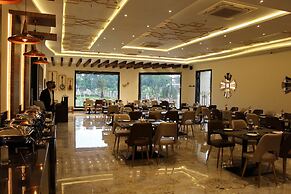 Mayur Hotel & Resort