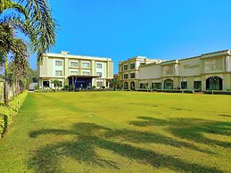 Mayur Hotel & Resort