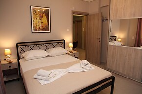 Ariadni s Athenian Apartment