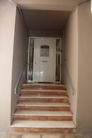 Ariadni s Athenian Apartment