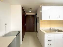 Stunning Sea View Apt. With Balcony - RAK