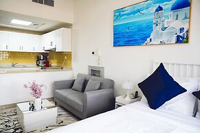 Stunning Sea View Apt. With Balcony - RAK