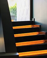 The Xon Hotel