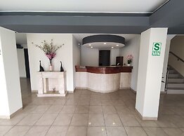 Inti Llaqta Hotel & Suites