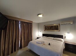 Inti Llaqta Hotel & Suites