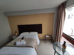 Inti Llaqta Hotel & Suites