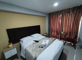 Inti Llaqta Hotel & Suites