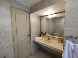 Inti Llaqta Hotel & Suites