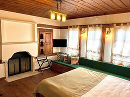 Saffronia 1900 Boutique Hotel