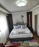 Hotel white swan