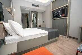 216 Ruby Suite