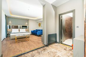 216 Ruby Suite
