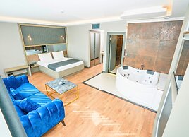 216 Ruby Suite