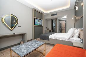 216 Ruby Suite