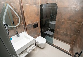 216 Ruby Suite