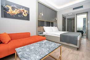 216 Ruby Suite