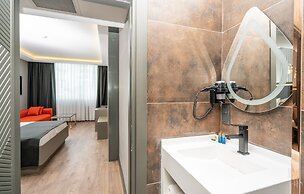 216 Ruby Suite