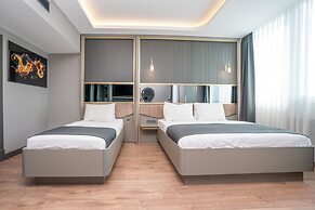 216 Ruby Suite