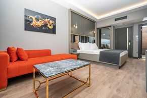 216 Ruby Suite