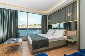 216 Ruby Suite