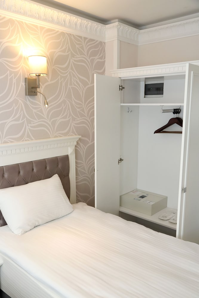 Novus Hotel