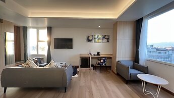 Aurora Boutique Hotel