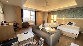 Aurora Boutique Hotel