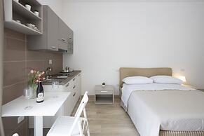 MA RI Apartments