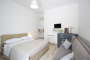 MA RI Apartments
