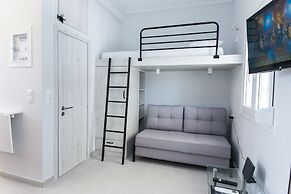 Modern Equipped Studio w View in Kipseli