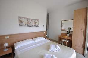 Hotel Airone B&B