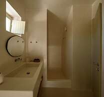 Este Luxury Suites