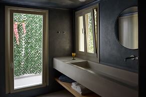 Este Luxury Suites